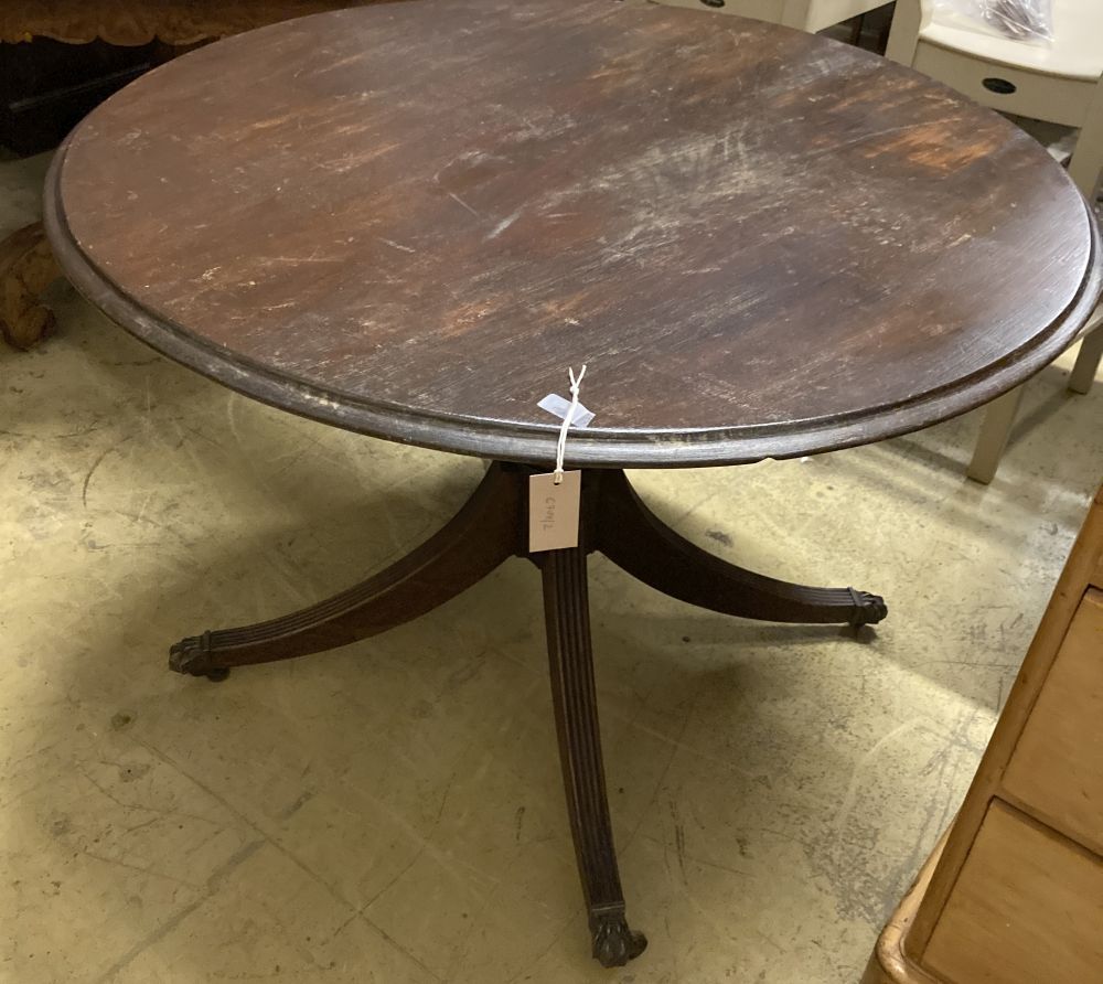 A Regency style circular mahogany breakfast table, 99cm diameter